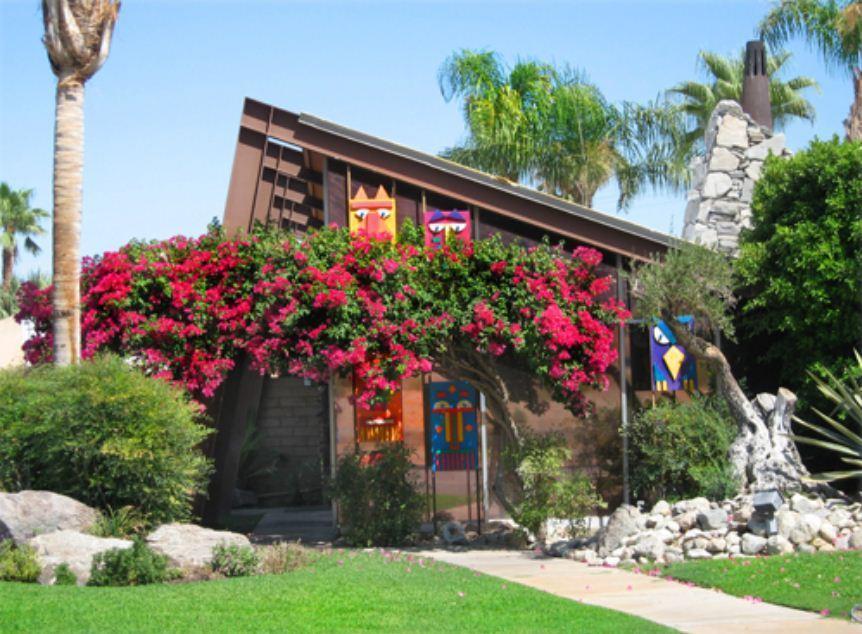 بالم سبرينغس Triangle Inn Clothing Optional Resort For Men المظهر الخارجي الصورة