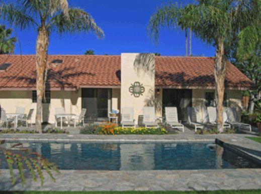 بالم سبرينغس Triangle Inn Clothing Optional Resort For Men المظهر الخارجي الصورة